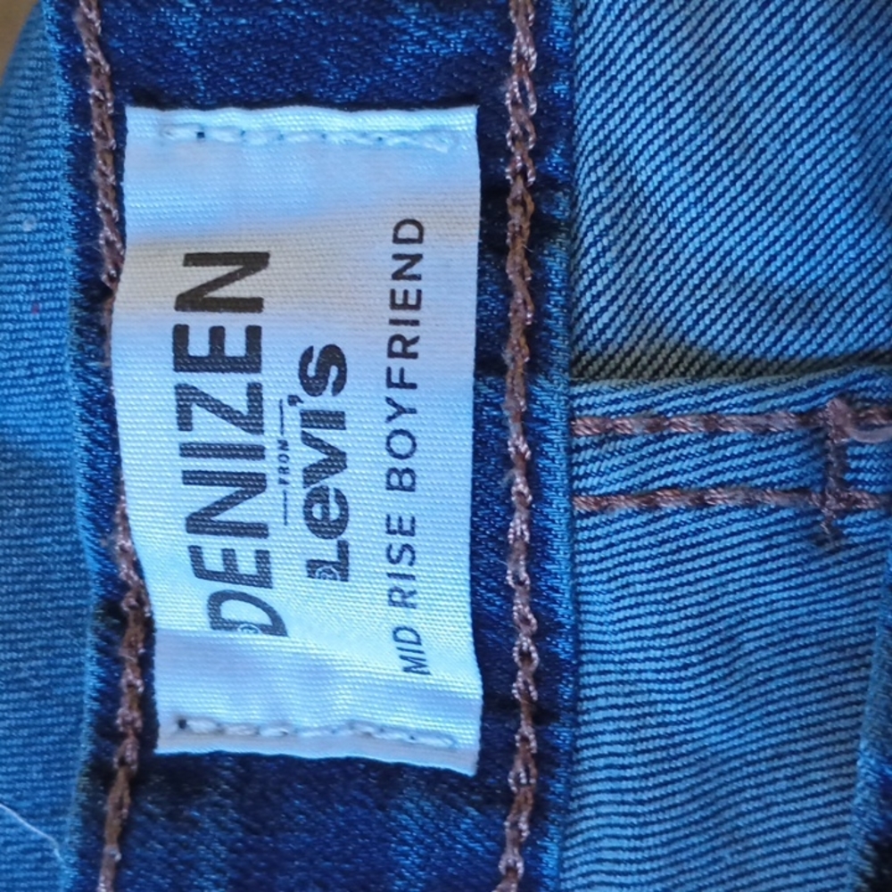 Levi's Denizen Mid Rise Boyfriend jeans.  Worn only a few times.